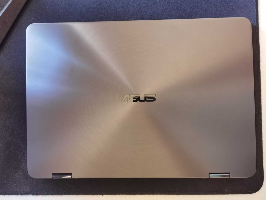ASUS ZenBook Flip 14 UX461U 2-in-1 Touchscreen 360° + Stylus + Husă