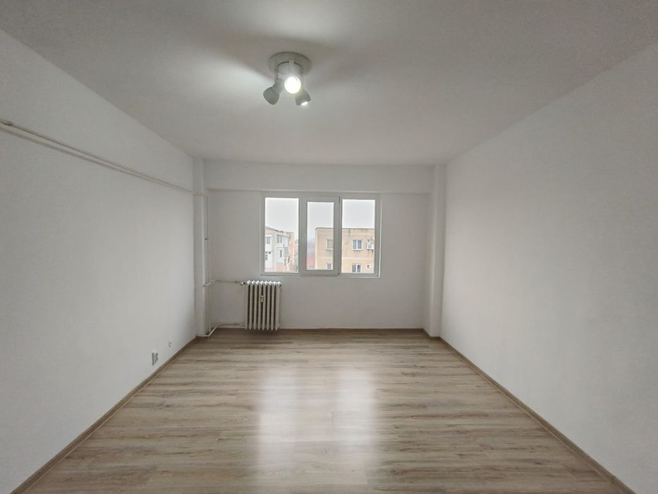 Vând apartament Bulevardul Tudor Vladimirescu