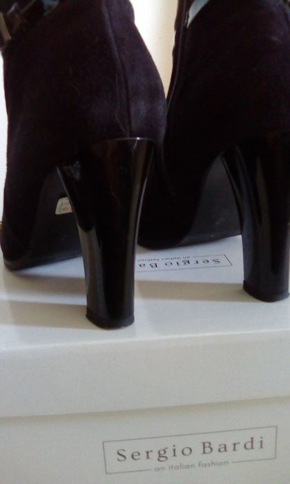 Ghete\Botine,piele întoarsă ,naturala și lac,negre,Italia,superbe 39