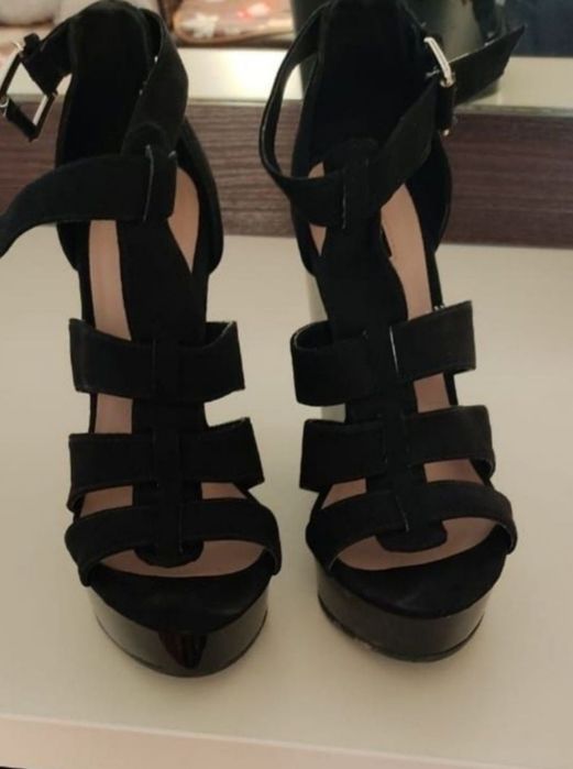 Туфли на шпильке