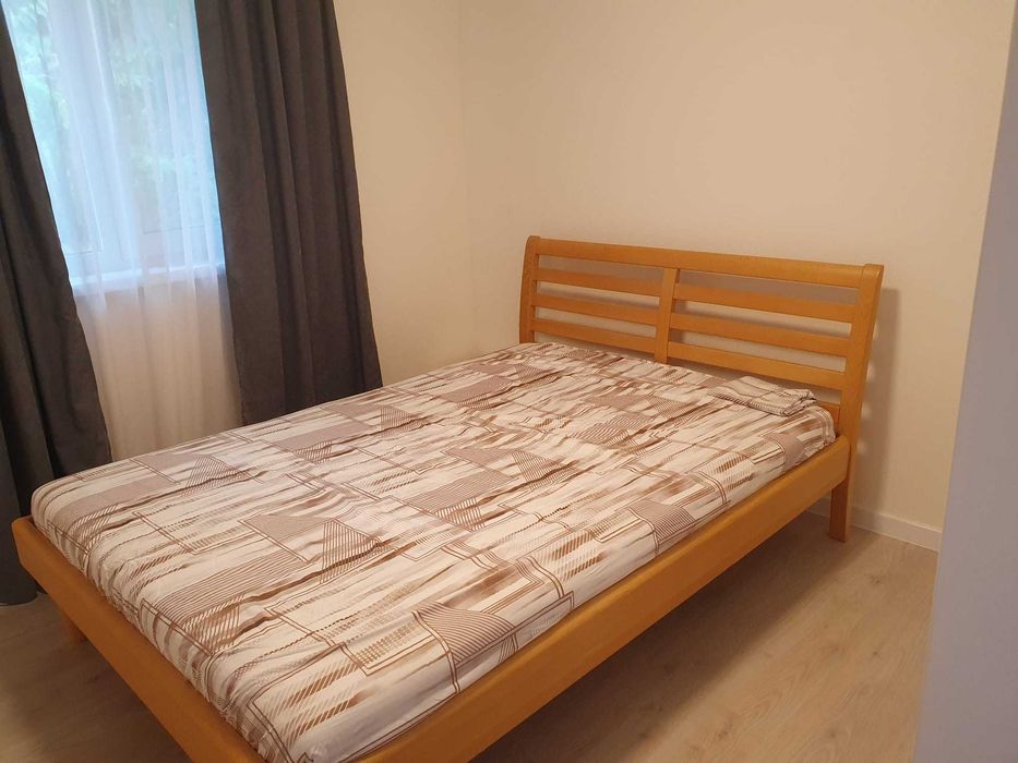 Descriere: 
Proprietar închiriez casă parter în Maracineni -Argeselu