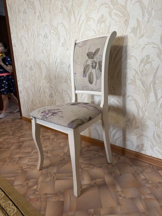 Продам стулья 6 штук