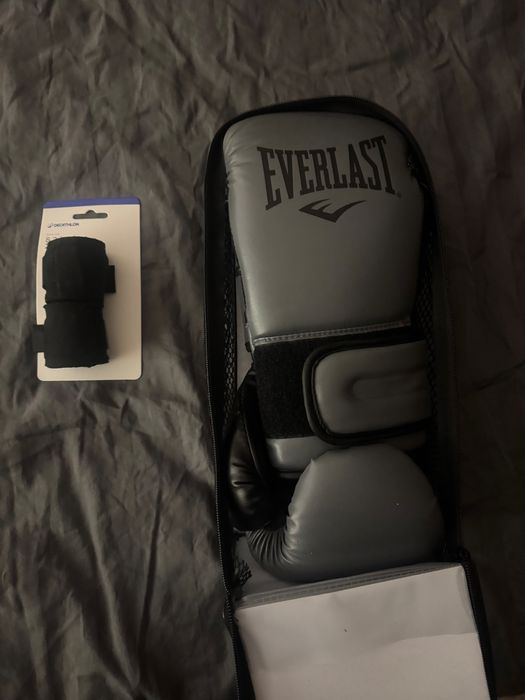 Боксови ръкавици everlast