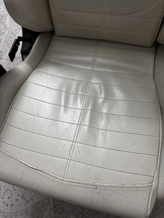 Игровое компьютерное кресло DXRacer Master