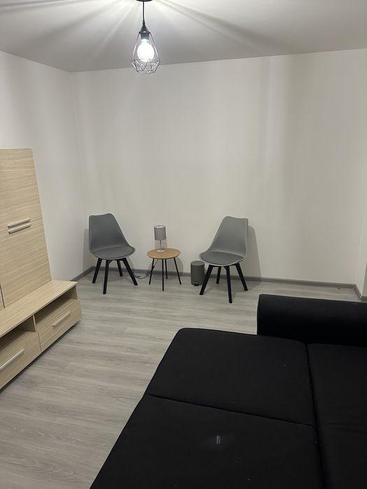Inchiriez Apartament