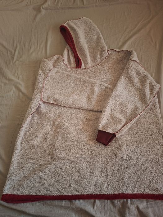 Дебело зимно одеало с ръкави и качулка