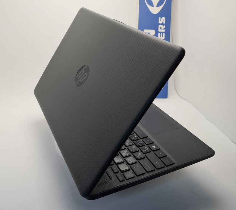 HP 15S-FQ2004NU  Ryzen 7 4700U/8GB/256SSD/FHD