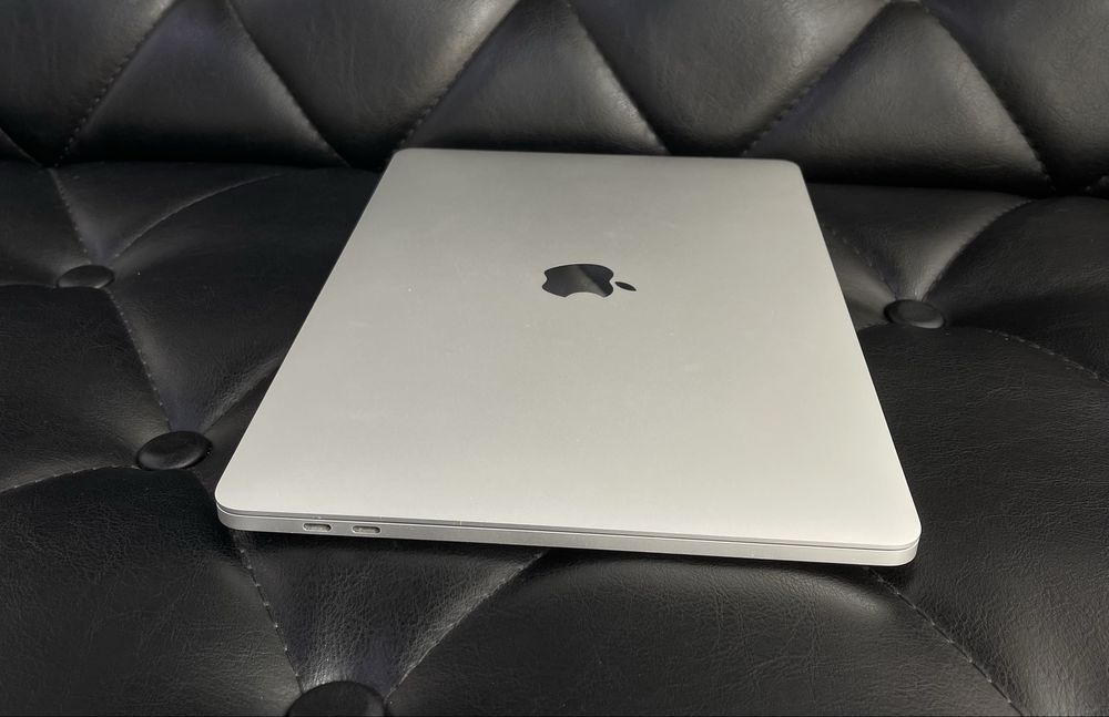 Apple MacBook Pro 2020  в идеальном состоянии