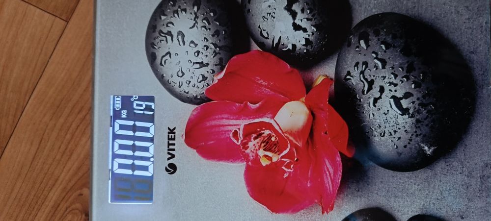 Продам электронный весы "витек"