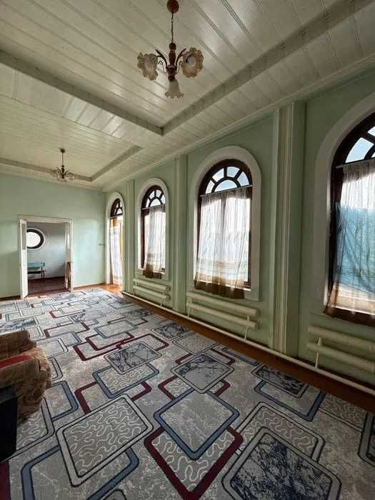 Срочно сдается дом 6 ком,15 сот,за  парком Янги Узбекистан под хостел