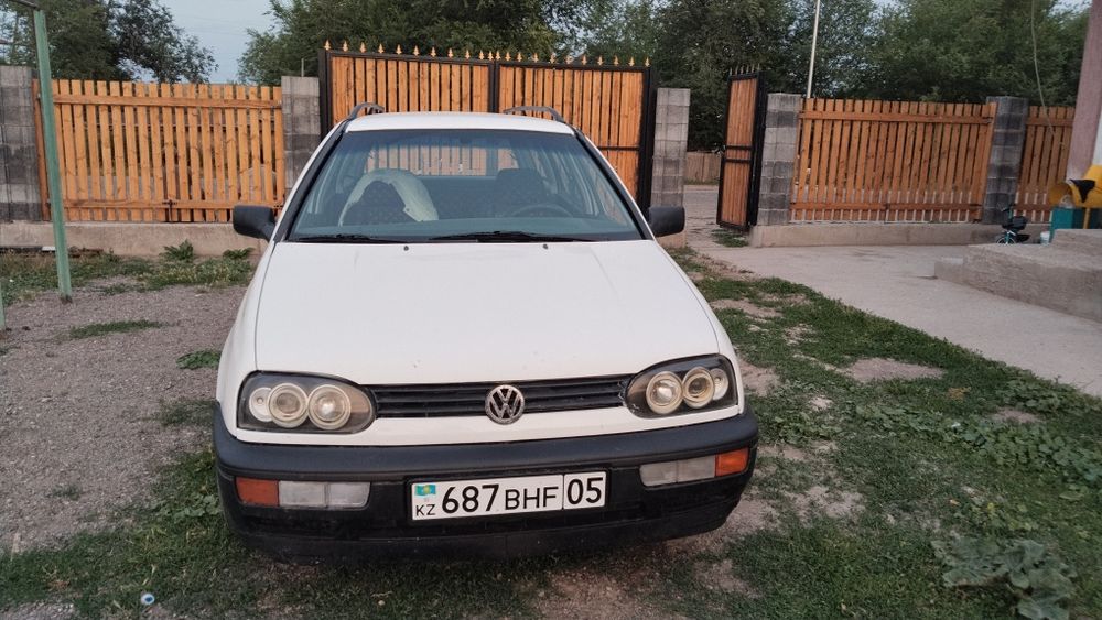 Срочно продается машина универсал гольф 3