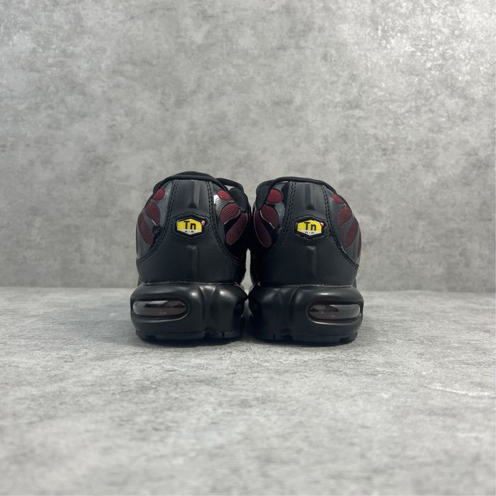 Nike Air Max Plus Black/Red- 43