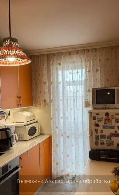 Дава се под наем Тристаен апартамент в Варна, Цветен квартал - 94 кв.м за 548.25 € - Снимка #1