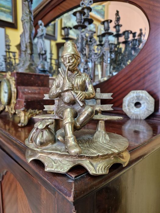 Страхотна антикварна френска бронзова фигура статуетка пластика