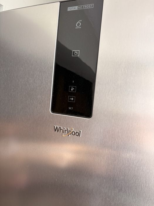 Хладилник Whirlpool W7 inox