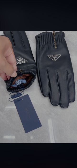 Mănuși Prada, model 2026