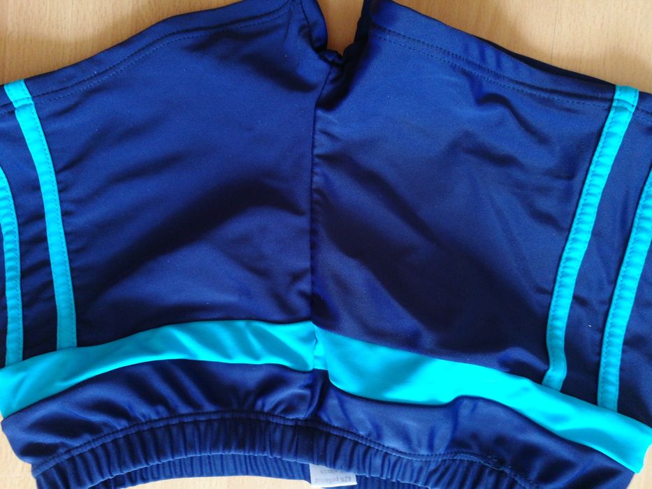 бански  Vian дамски черве +подарък др.бански,тениска /панталон/обувки