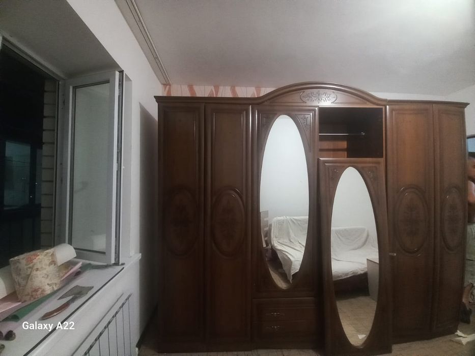 отдам даром шкаф