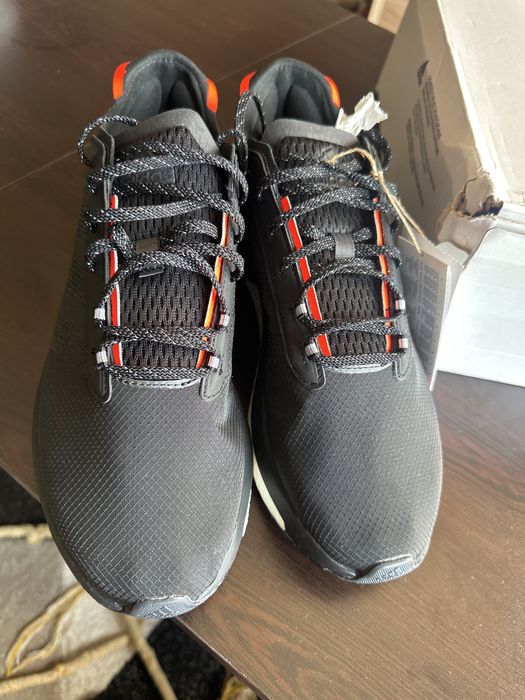Adidas Avryn  47.1/3