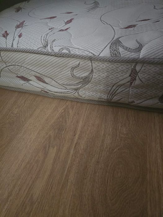 Продаю матрац в отличном состоянии.