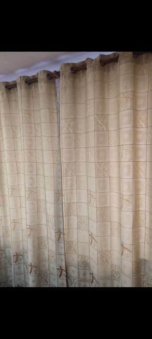 Продаю красивые шторы с люверсами.