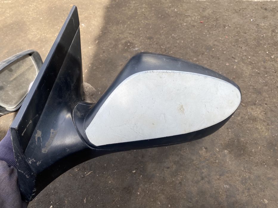 Зеркала нa hyundai accent осталась только правая сторона