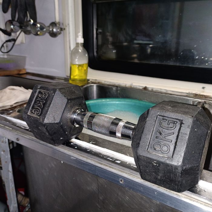 гантели 8 кг и 14 кг