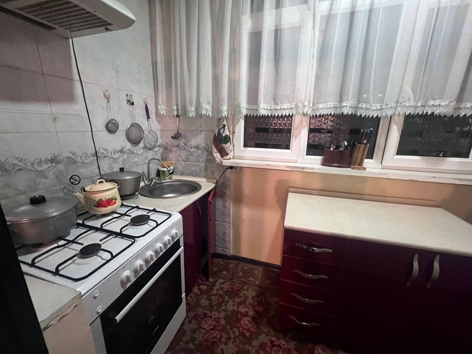 Продаётся 3 комнатная квартира М.Улугбекский Район Массив Феруза