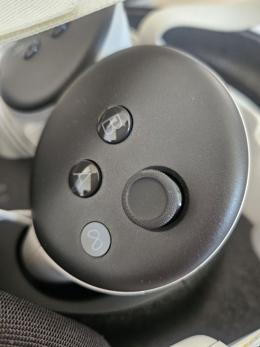 Meta oculus 3 complet si meta oculus 2 fara controllers