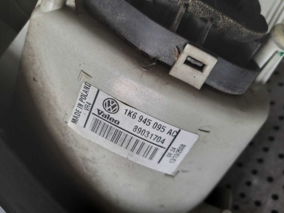 Stop tripla lampa stanga aripa vw golf 5 1k hatchback 1k6945095ac 89031704