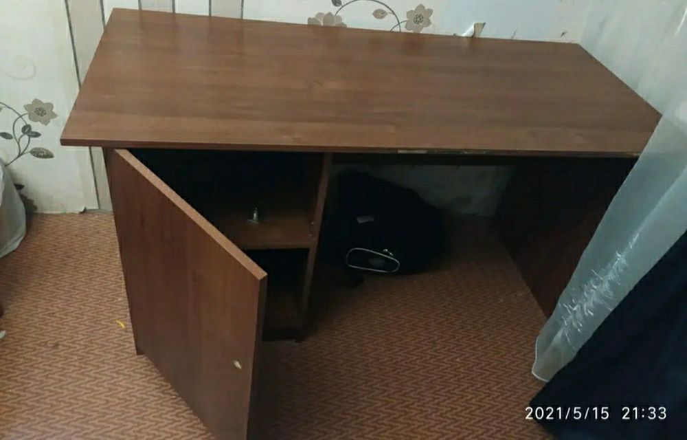 Продам письменный стол