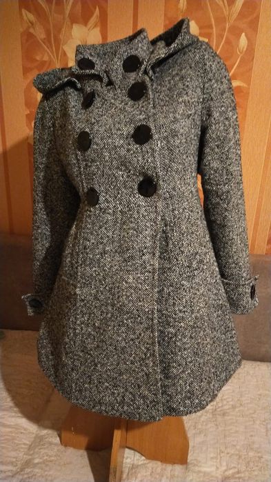 Продам женское весеннее пальто