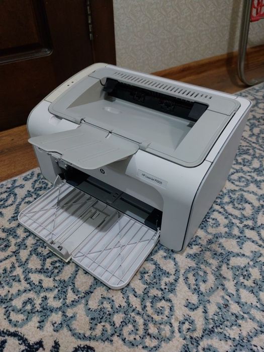 HP LaserJet P1005
принтер