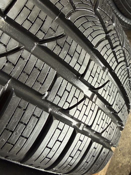 # Jante originale NOI Sebring VW Tiguan cu anvelope de iarna 235/55 18