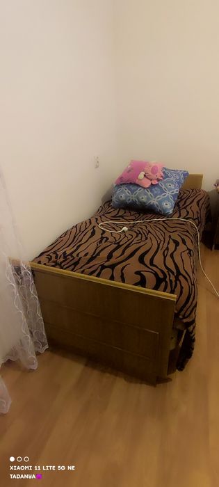 Продам кровать вместе с матрасом