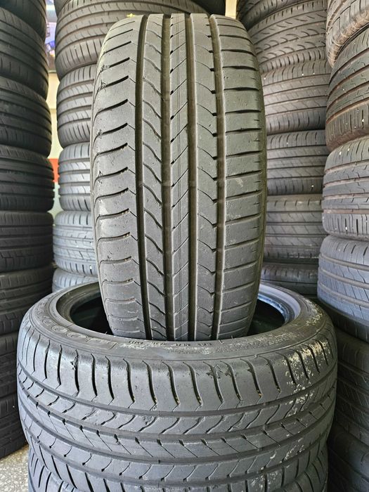 2бр 225/45/18  GOODYEAR RFT 6,5мм грайфер дот:22г Предлагаме монтаж--