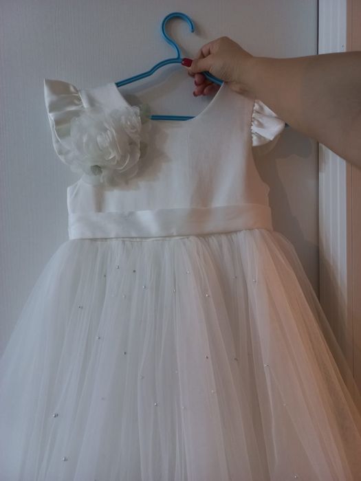 Продам платье для девочек