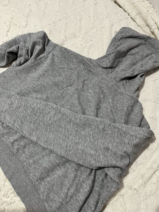 серая кофта H&M