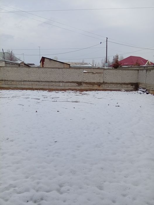 Ховли ер сотилади