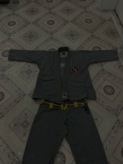 Продам Кимано 2шт размер 130-140_110-120