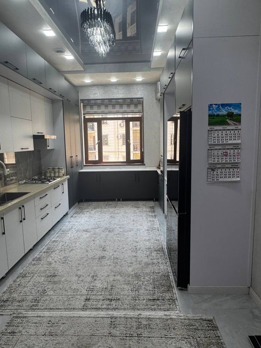 Продаётся квартира срочно Шайхонтохурском районе Ц15 метро гафур Гулом