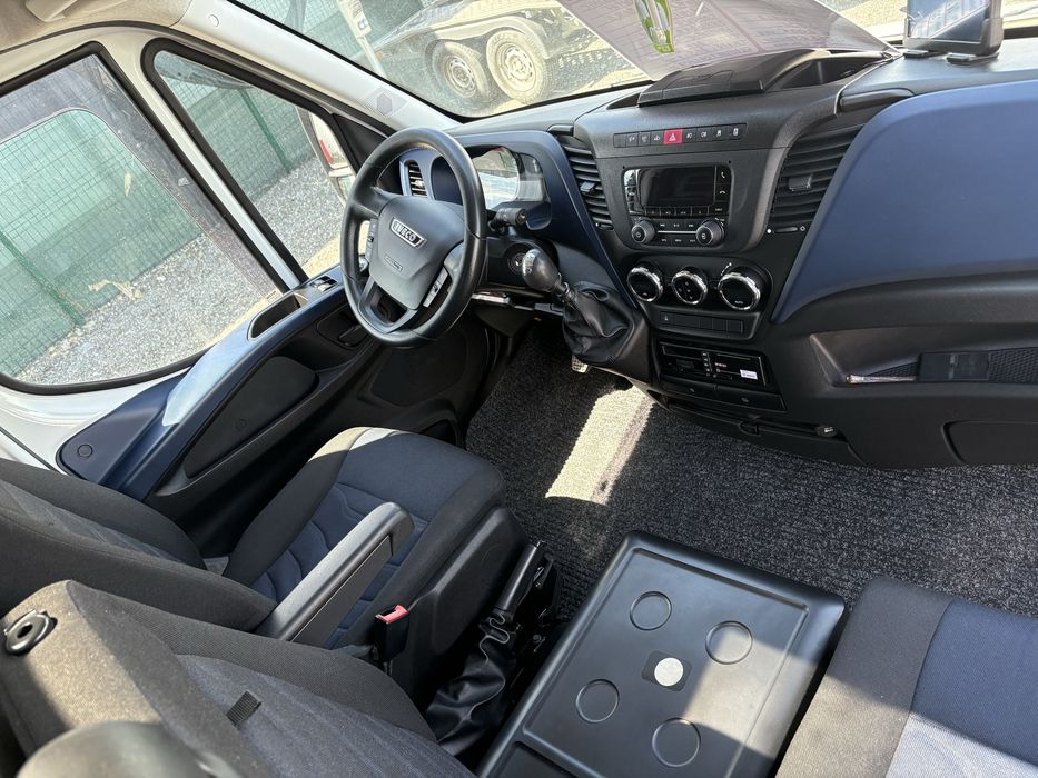 Autoplatforma Iveco 35s18-2019-454000 km