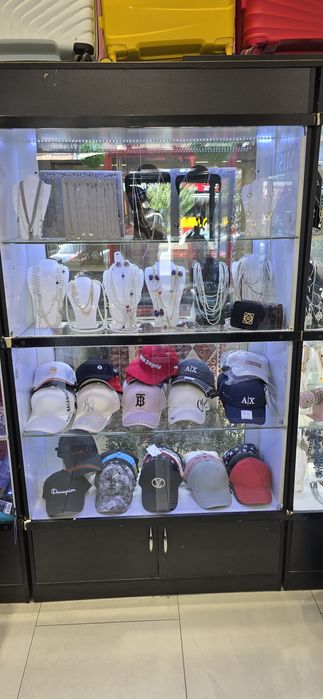 Продаётся витрины