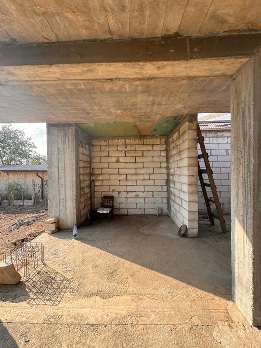 Teren+casa in constructie 609 mp