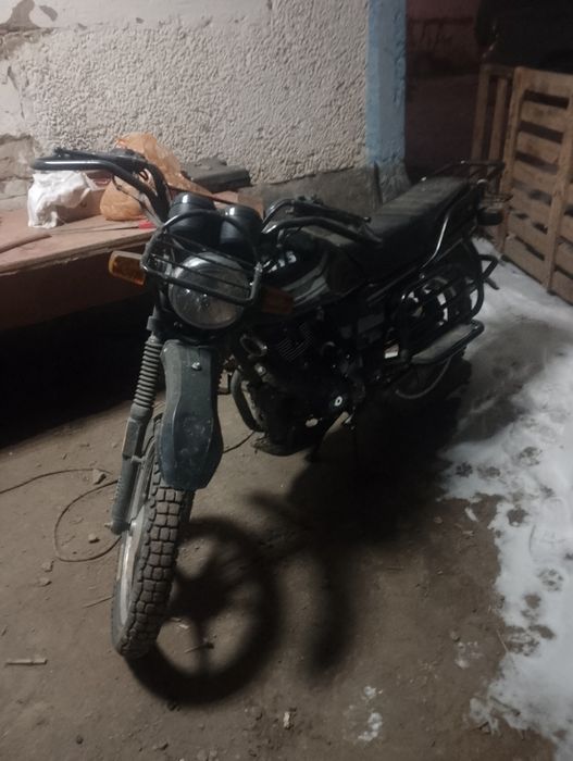 Мотоцикл почти новый