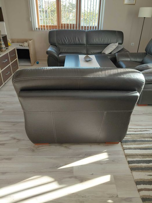 кожен фотьол с размери: Ш-110см., В-90см., Д-100см.