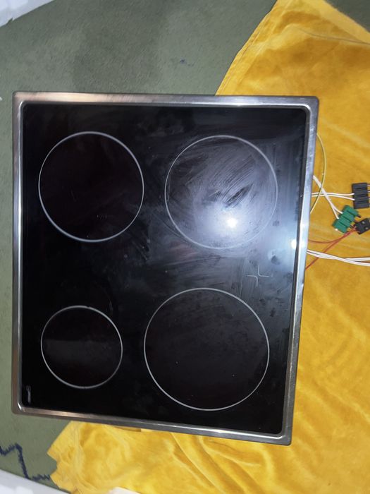 Фурна и котлони за вграждане Gorenje