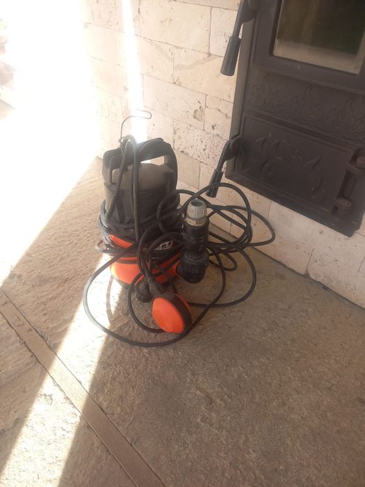 Pompa plutitoare de scos apa