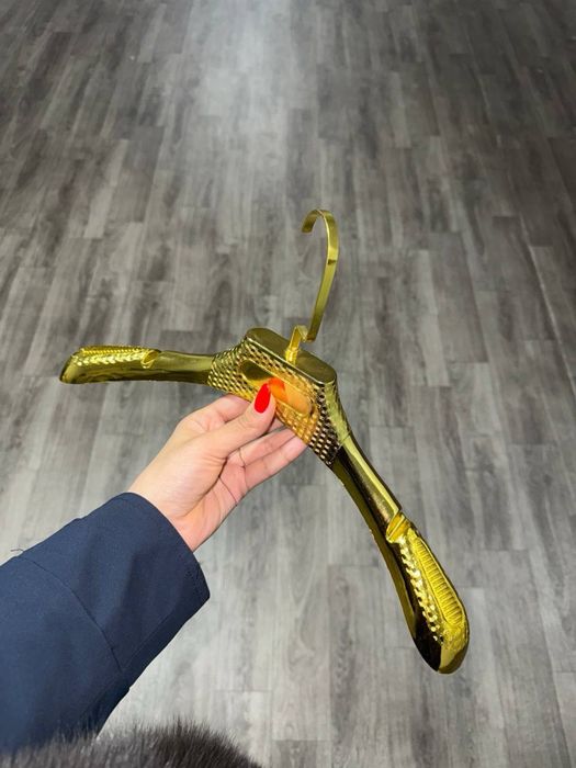 Вешалки для одежды 200 штук