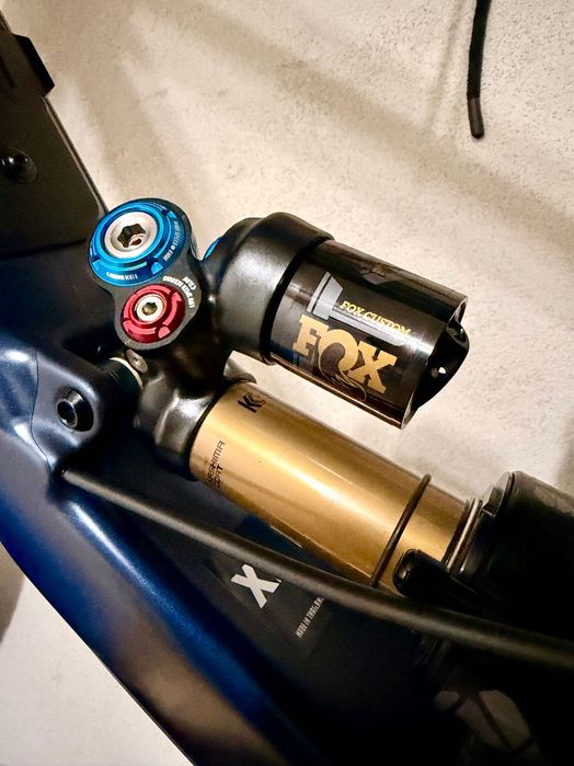 Заден амортисьор Fox Float X2 Factory Kashima 2024